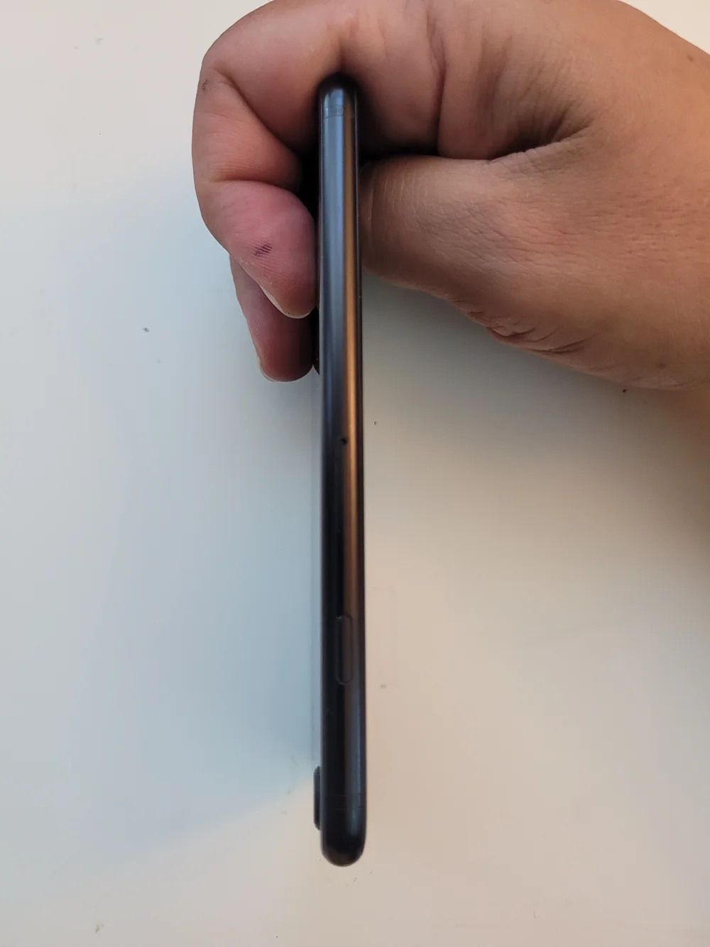 iPhone SE 2nd Gen (Black) 64 Gb Used **AJ**